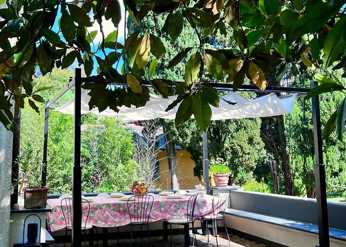 Relais Rantegosa - * קיאברי